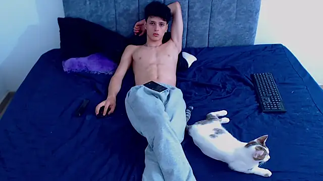 hottie couplee online show from March 2026 09:16:02 PM