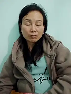 Snapshot of Lili-123k chatting on December 2025 03:18:02 PM Lili-123k online show from December 2025 03:18:02 PM