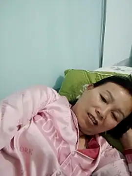 Snapshot of Lili-123k chatting on December 2025 12:07:01 AM Lili-123k online show from December 2025 12:07:01 AM