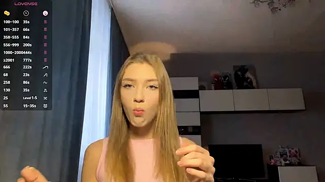 Snapshot of AveryBerkson chatting on December 2025 08:19:02 AM AveryBerkson online show from December 2025 08:19:02 AM