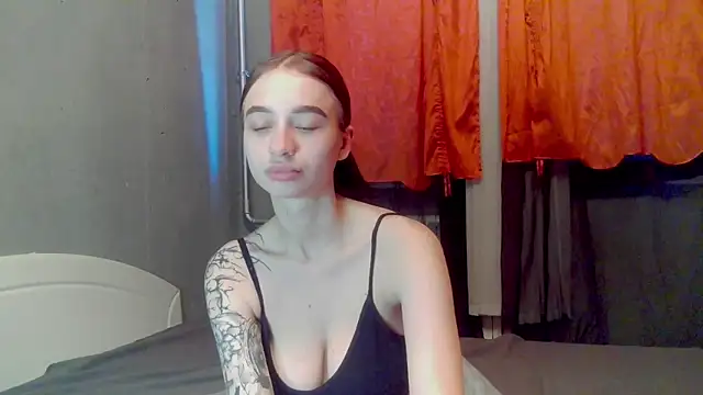 Snapshot of imChatty_Alice chatting on May 2026 12:04:01 AM imChatty Alice online show from May 2026 12:04:01 AM