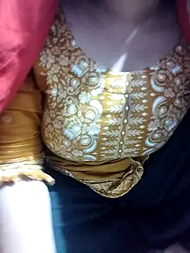 Snapshot of hottyrose69 chatting on December 2025 01:41:02 PM hottyrose69 online show from December 2025 01:41:02 PM