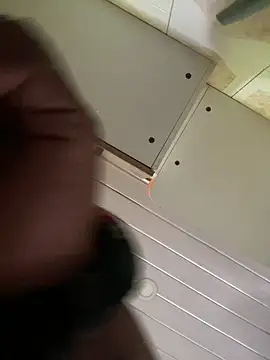 Carameloswing1 online show from April 2026 09:52:01 PM