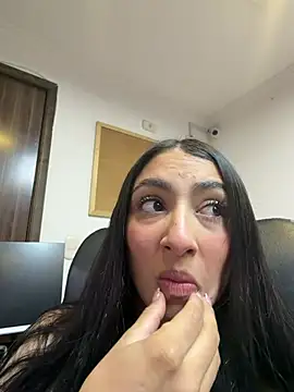Snapshot of lya__brown chatting on June 2026 10:19:02 AM lya brown online show from June 2026 10:19:02 AM