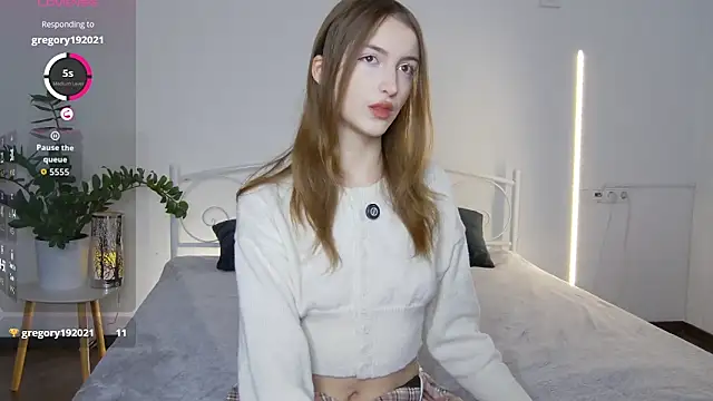 LunaKirby online show from February 2026 03:06:02 PM