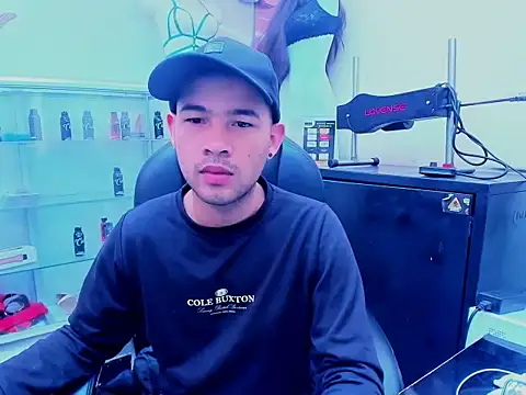 Snapshot of SweeXioji chatting on January 2026 05:27:02 PM SweeXioji online show from January 2026 05:27:02 PM