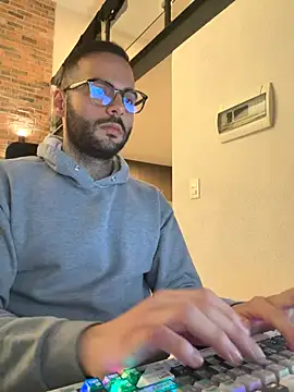 notnova1 online show from December 2025 06:25:01 PM