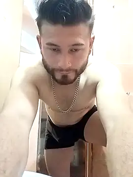 Snapshot of MaxSteel_x chatting on December 2025 03:13:01 AM MaxSteel x online show from December 2025 03:13:01 AM