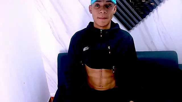 Snapshot of Axel_Marcu chatting on December 2025 01:17:02 PM Axel Marcu online show from December 2025 01:17:02 PM