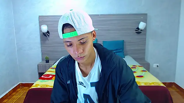 Snapshot of Axel_Marcu chatting on December 2025 05:14:01 AM Axel Marcu online show from December 2025 05:14:01 AM