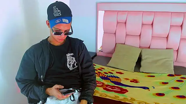 Snapshot of Axel_Marcu chatting on January 2026 04:37:02 AM Axel Marcu online show from January 2026 04:37:02 AM