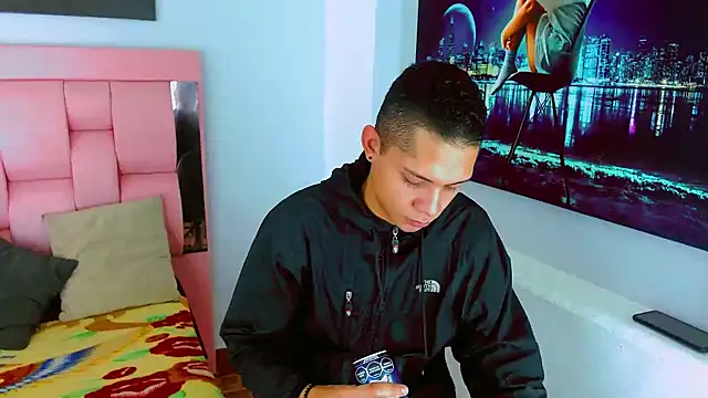 Snapshot of Axel_Marcu chatting on January 2026 04:29:01 AM Axel Marcu online show from January 2026 04:29:01 AM