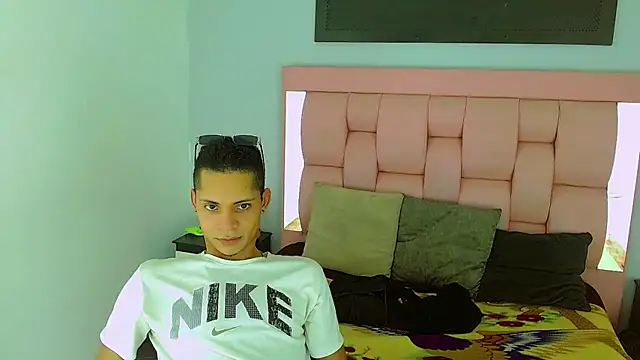 Snapshot of Axel_Marcu chatting on January 2026 04:39:02 AM Axel Marcu online show from January 2026 04:39:02 AM