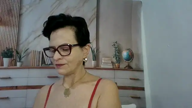 Snapshot of Luna-Hot0802 chatting on March 2026 01:06:02 PM Luna-Hot0802 online show from March 2026 01:06:02 PM