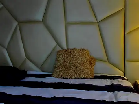 lucky smith1 online show from March 2026 04:47:02 PM