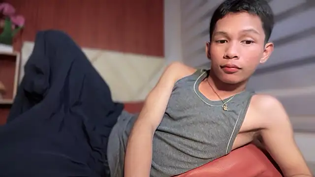 TheBoyAboveYou online show from January 2026 04:11:01 PM