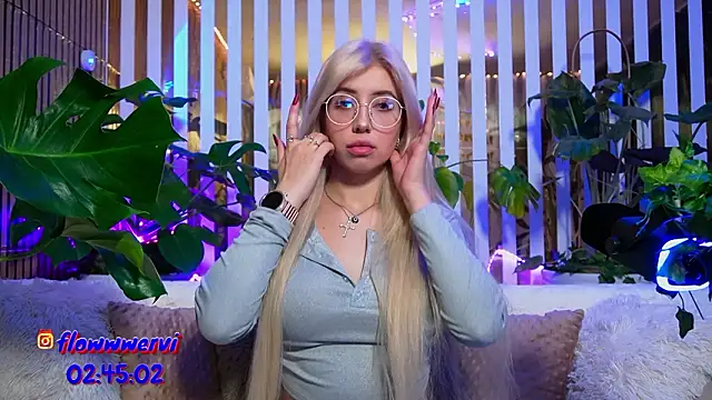 FlowweerGirl online show from February 2026 08:13:02 PM