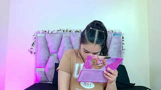 iris and damian online show from April 2026 05:16:01 PM