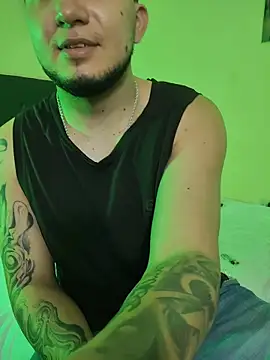 Snapshot of GideonCartie chatting on December 2025 03:59:01 AM GideonCartie online show from December 2025 03:59:01 AM