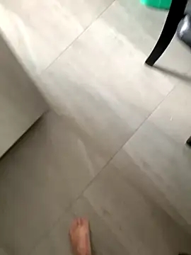 Www-00 online show from December 2025 03:47:01 AM