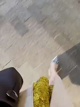 Snapshot of Baby-Linh chatting on December 2025 02:03:01 PM Baby-Linh online show from December 2025 02:03:01 PM