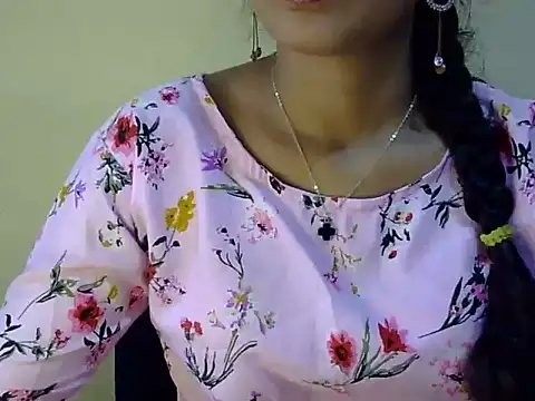 Snapshot of Shab_M chatting on June 2026 09:14:01 AM Shab M online show from June 2026 09:14:01 AM