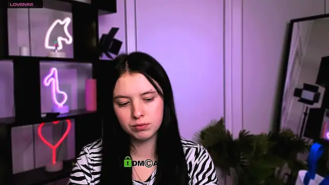 diara ti online show from December 2025 07:19:02 PM