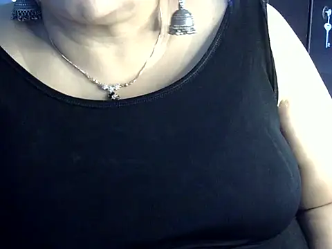 Snapshot of Soniya_Sha chatting on July 2026 08:17:01 AM Soniya Sha online show from July 2026 08:17:01 AM