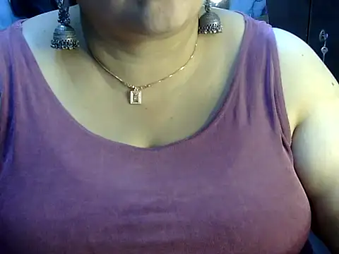 Snapshot of Soniya_Sha chatting on July 2026 02:13:01 PM Soniya Sha online show from July 2026 02:13:01 PM