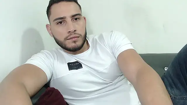 Seank Noszka online show from December 2025 08:13:02 PM