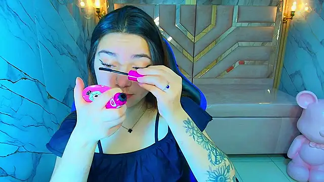 Snapshot of emily__r_ chatting on January 2026 12:51:02 PM emily r online show from January 2026 12:51:02 PM