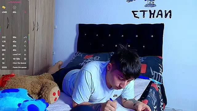 ethan  01 online show from January 2026 09:06:02 PM