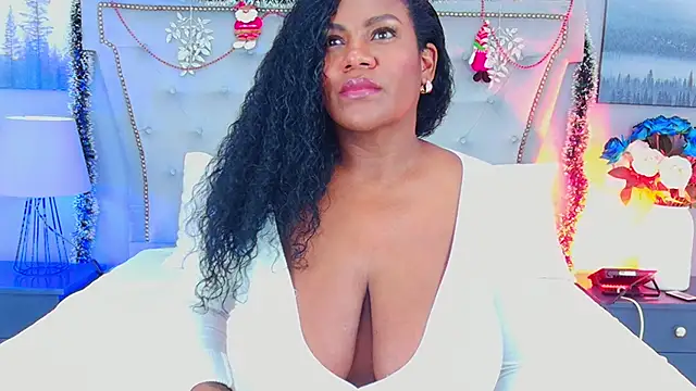 AnnieLeigt online show from December 2025 12:12:01 PM