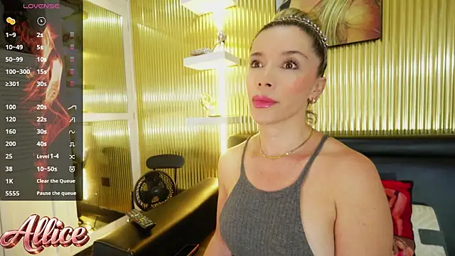 Allice mommy online show from February 2026 07:54:02 PM