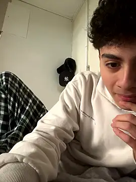 Snapshot of hungspanishtwink chatting on January 2026 11:56:02 AM hungspanishtwink online show from January 2026 11:56:02 AM