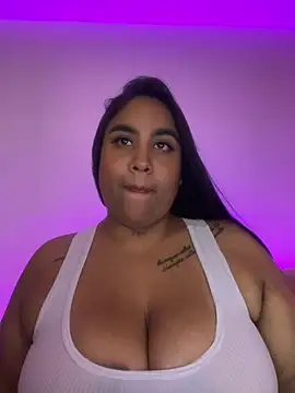 Snapshot of YenthCorona chatting on February 2026 03:15:01 AM YenthCorona online show from February 2026 03:15:01 AM