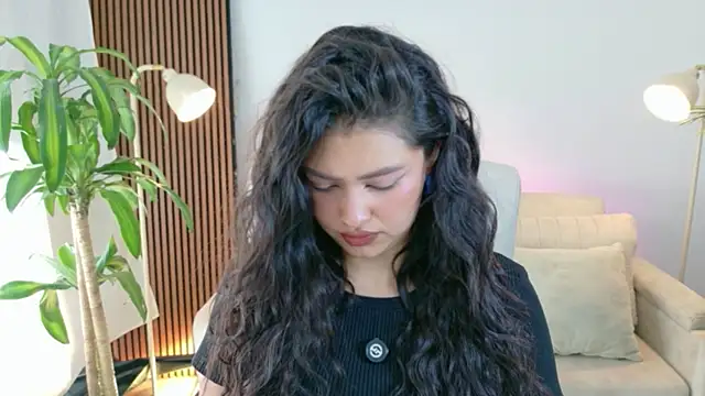 victoria   moon online show from April 2026 02:00:02 PM