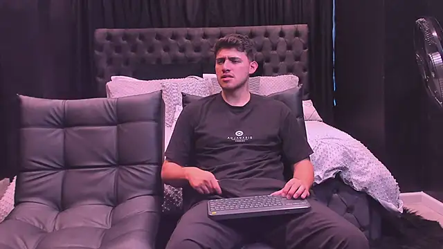 big  friends online show from April 2026 07:55:02 PM