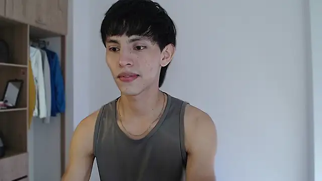 andrew courtzz online show from March 2026 05:08:02 PM