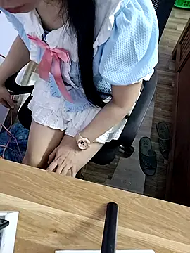  MyNa  online show from December 2025 06:26:01 PM