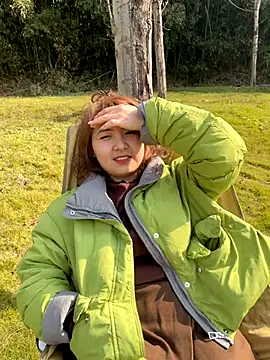 Snapshot of bibi347127 chatting on December 2025 04:21:01 AM bibi347127 online show from December 2025 04:21:01 AM