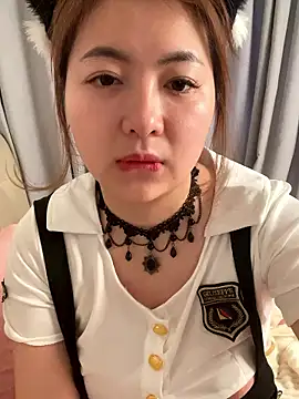 Snapshot of bibi347127 chatting on January 2026 01:11:02 AM bibi347127 online show from January 2026 01:11:02 AM