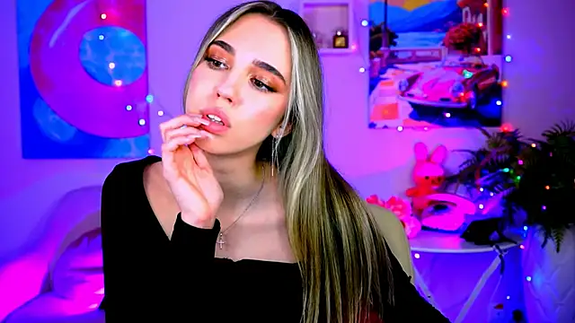 KimPorins online show from March 2026 12:32:01 PM