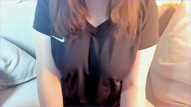 Snapshot of minji_snow chatting on February 2026 01:21:02 PM minji snow online show from February 2026 01:21:02 PM