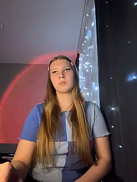 nelli lux  online show from December 2025 08:35:01 PM