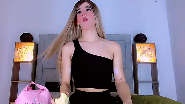 Snapshot of Hanna_Sophia1 chatting on January 2026 07:17:02 PM Hanna Sophia1 online show from January 2026 07:17:02 PM