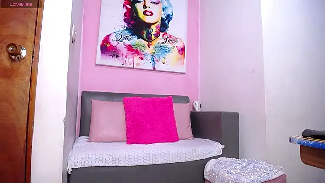 danycute  online show from February 2026 02:47:01 PM