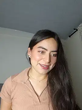 Snapshot of saasha_Petit chatting on February 2026 10:38:01 AM saasha Petit online show from February 2026 10:38:01 AM