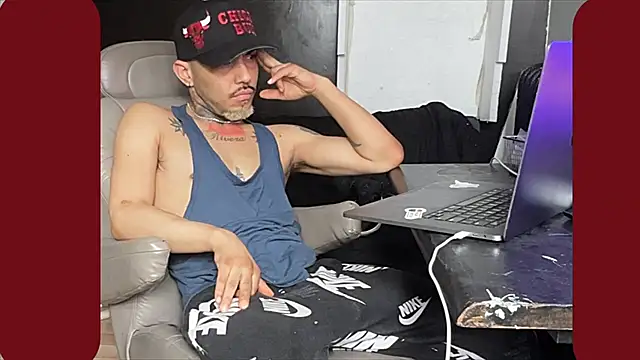 jo67rivera online show from February 2026 06:48:01 PM