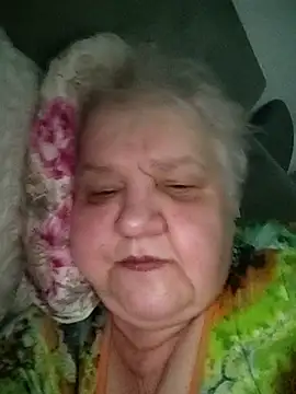 Snapshot of HapinessLovee chatting on December 2025 04:47:01 PM HapinessLovee online show from December 2025 04:47:01 PM